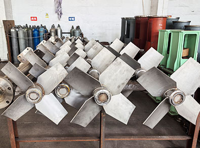 如何提高混合机械搅拌器的能效与节能性能？